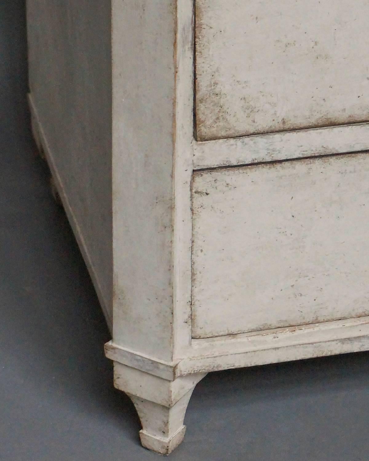Hand-Carved Four-Drawer Neoclassical Commode