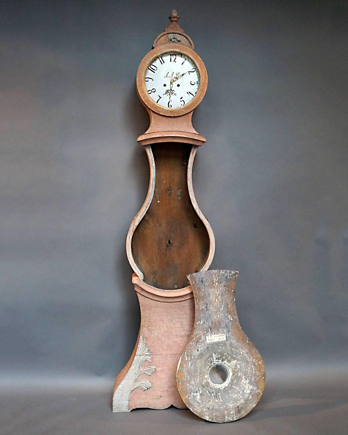 Mora Clock in Original Salmon Paint In Excellent Condition In Great Barrington, MA