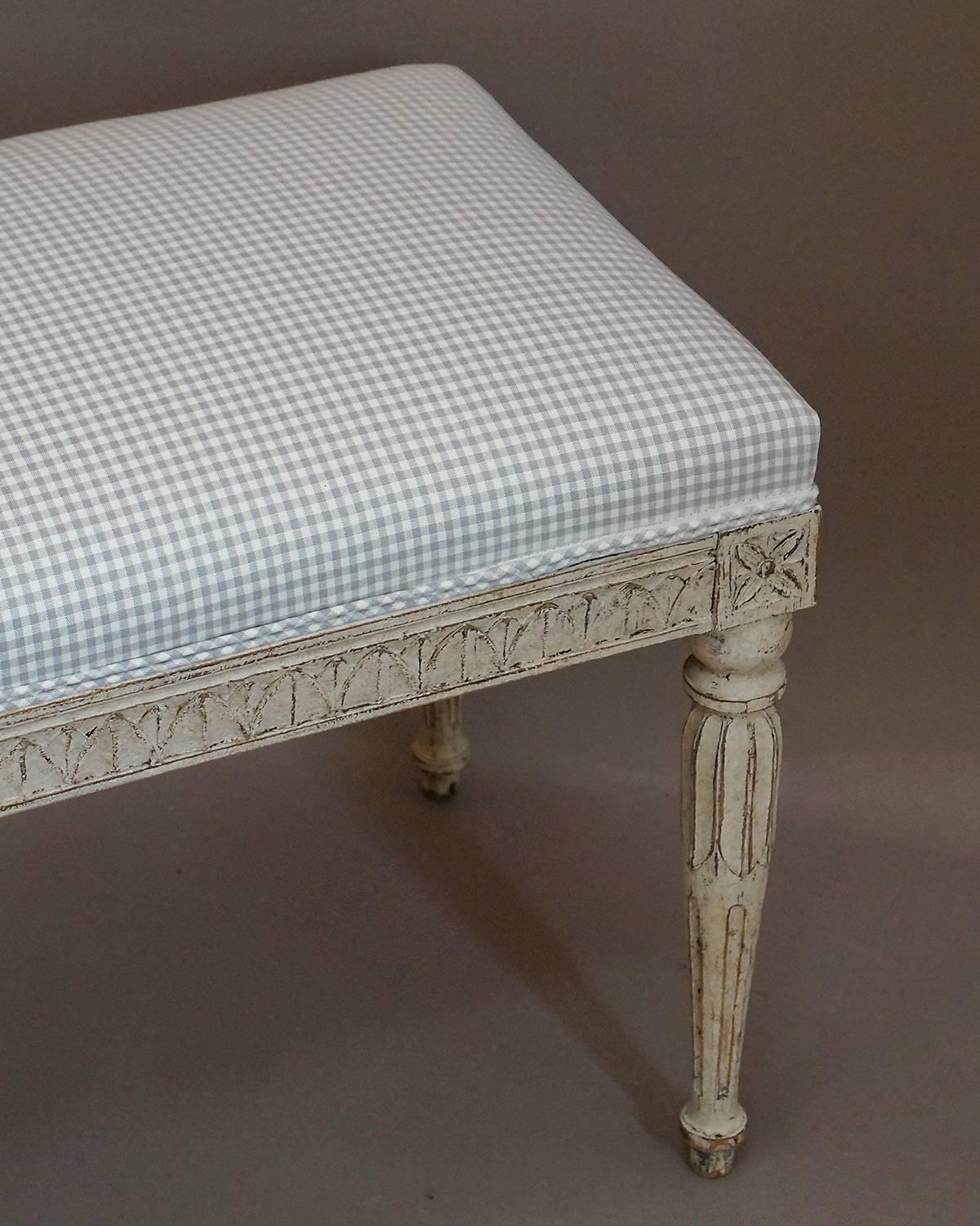 Later Swedish Bench in the Gustavian Style In Excellent Condition In Great Barrington, MA