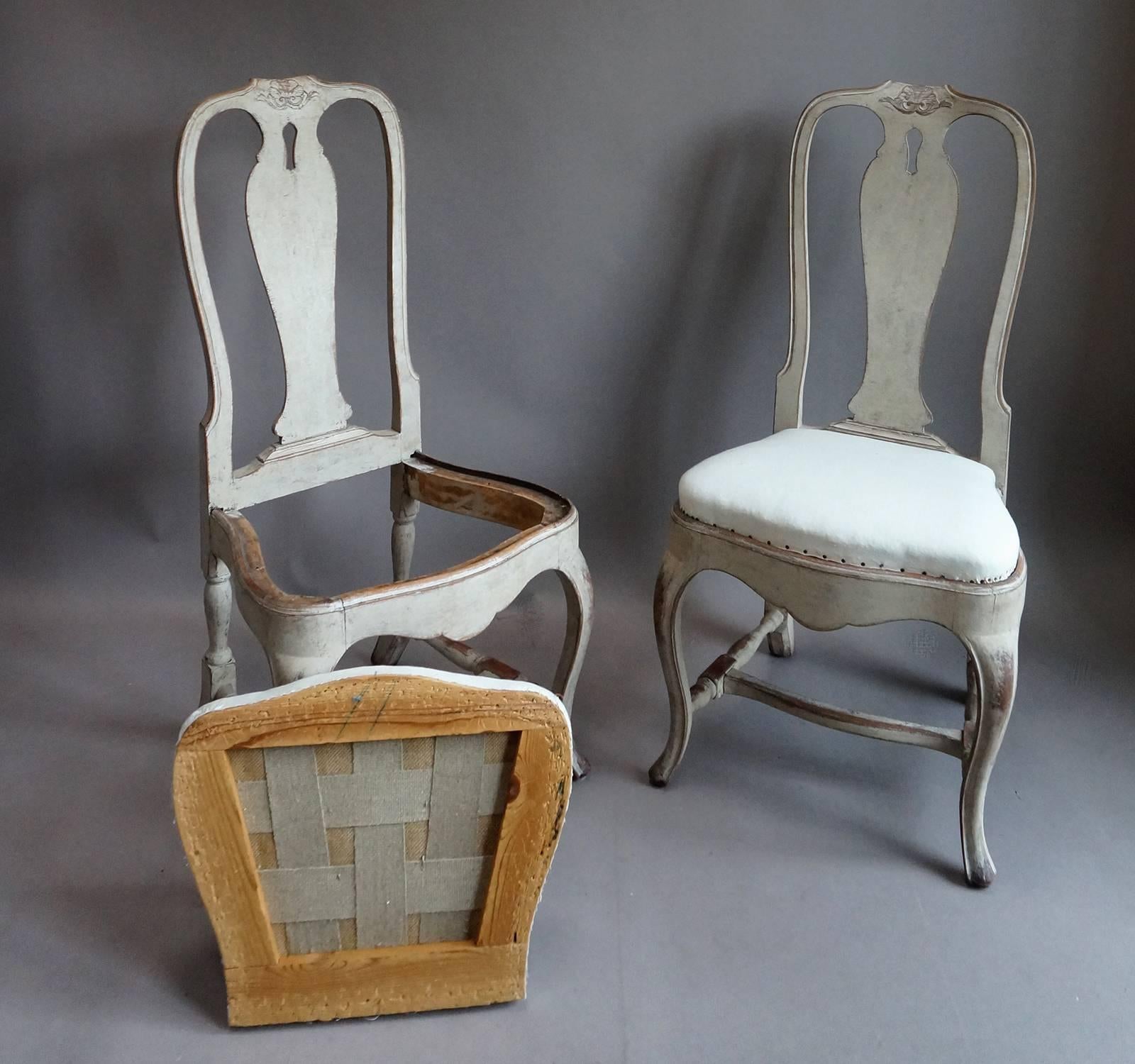 Set of Four Rococo Style Dining Chairs In Excellent Condition In Great Barrington, MA