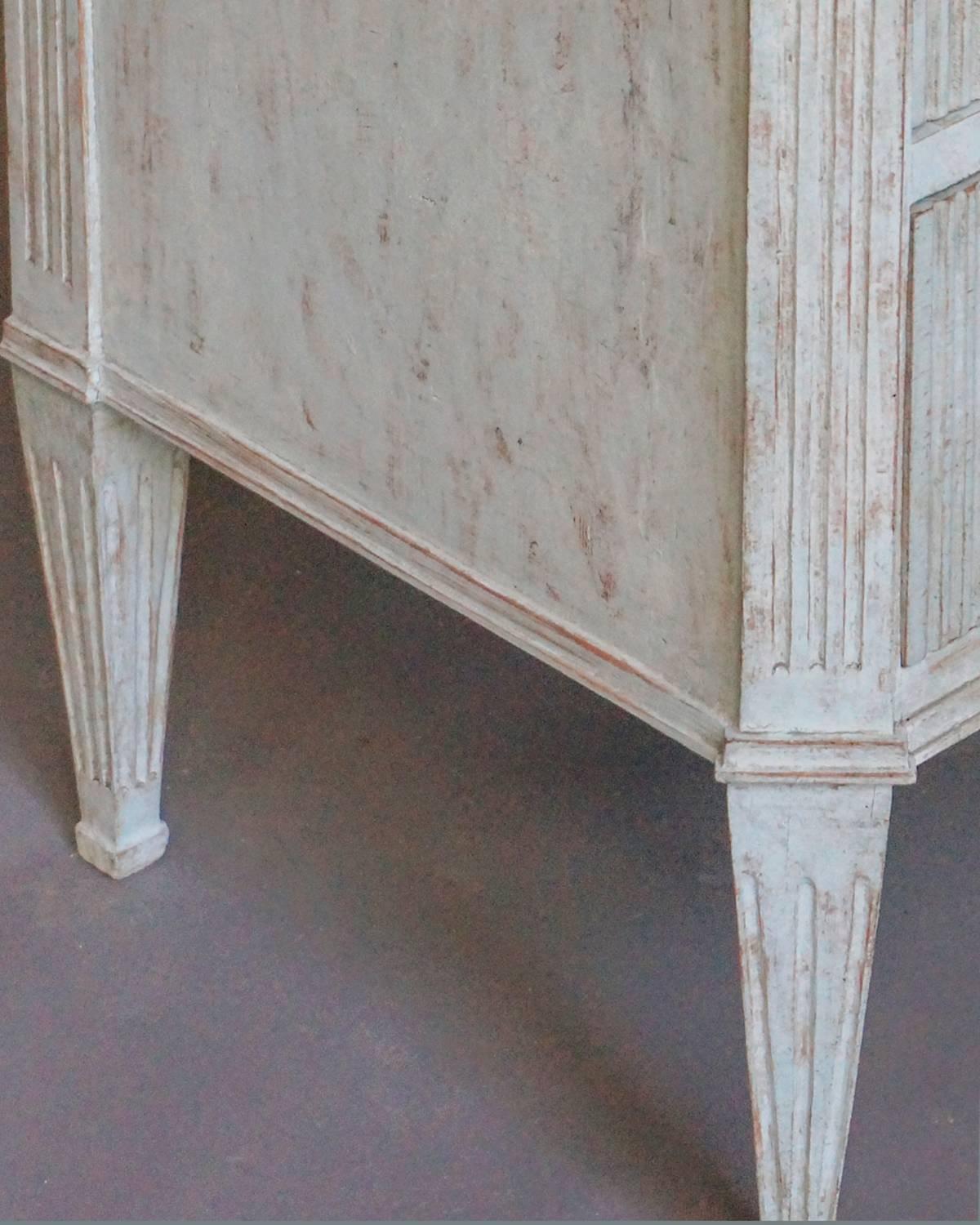 Gustavian Style Chest of Drawers with Worn Black Top In Excellent Condition In Great Barrington, MA