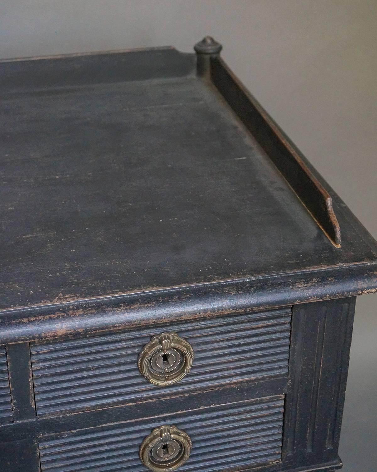 Swedish Knee Hole Writing Desk In Excellent Condition In Great Barrington, MA