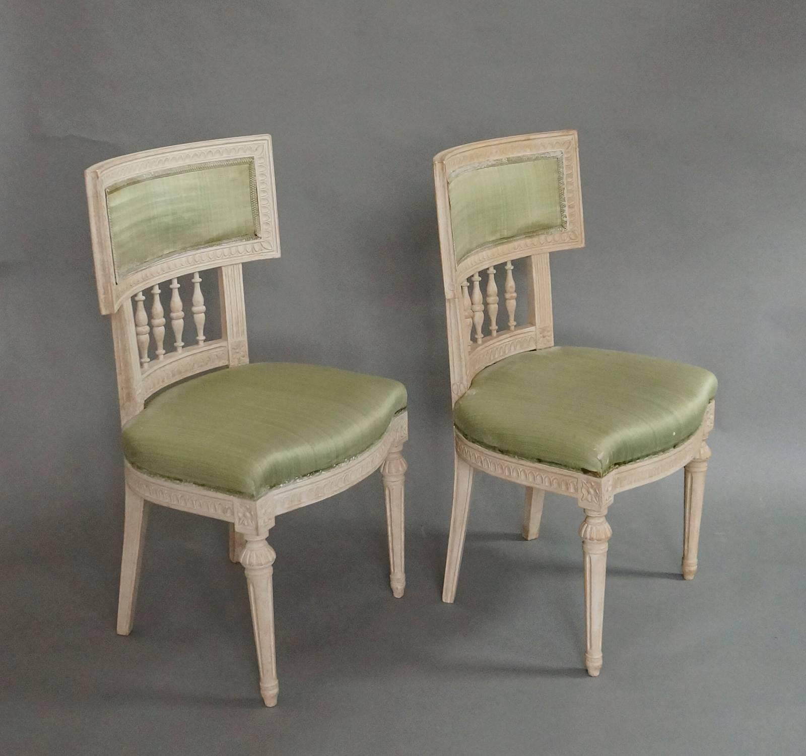 Painted Set of Eight Swedish Dining Chairs with Neoclassical Elements