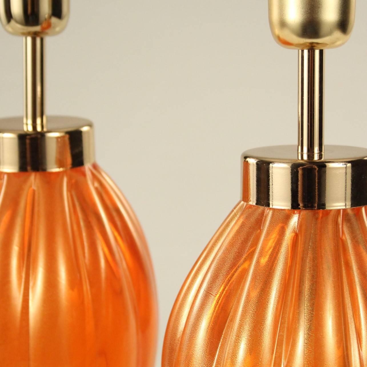 Pair of Vintage Murano Blown Glass Table Lamps, Orange and Gold Leaf In Excellent Condition In Montichiari, IT