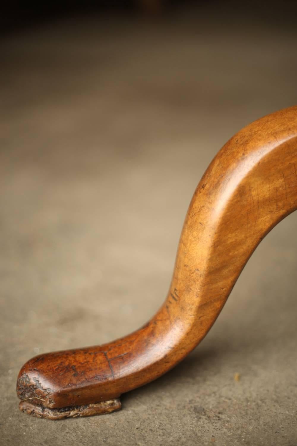 18th Century and Earlier 18th Century Burr Elm Tilt-Top Table