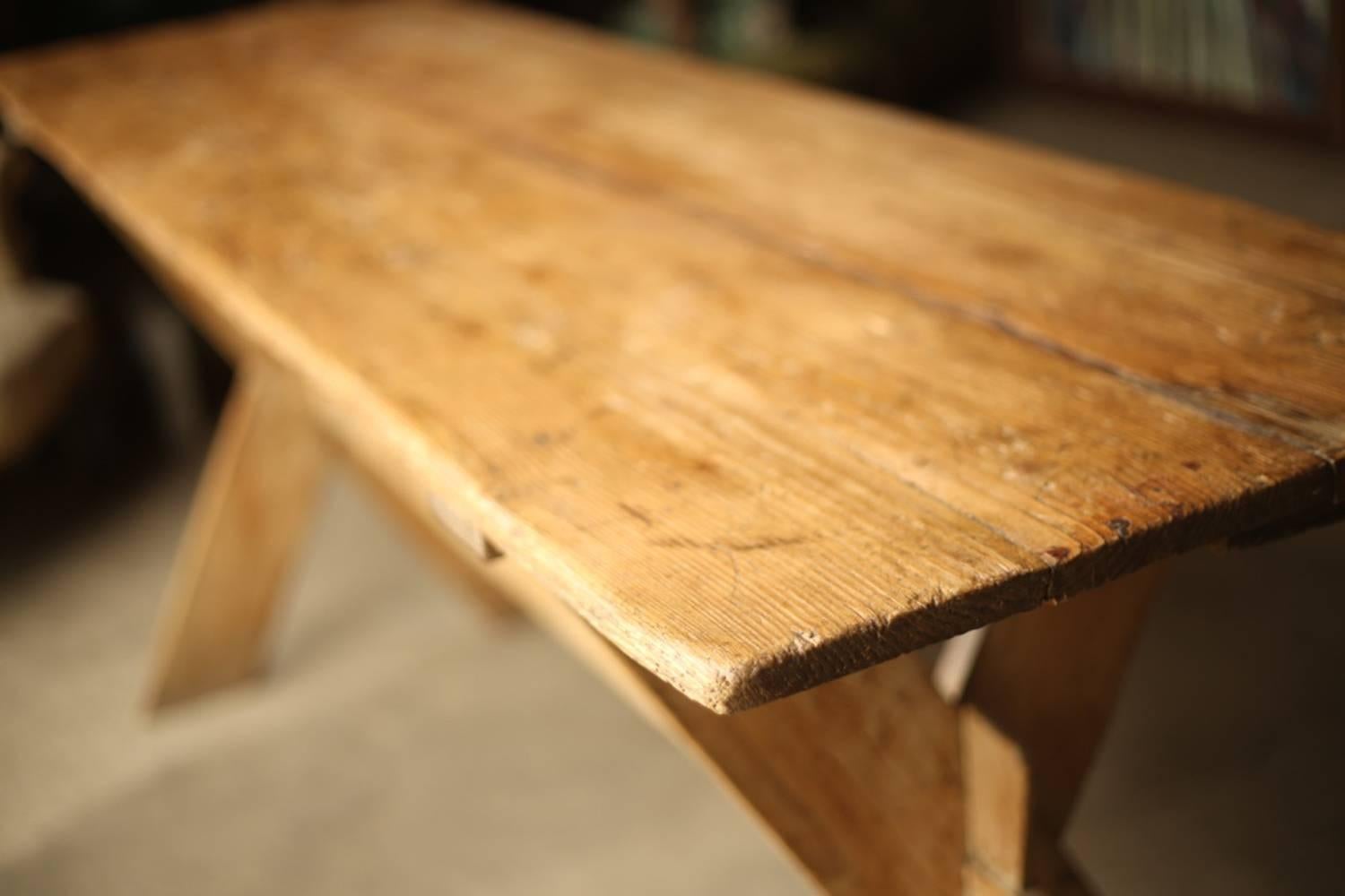 Exceptional 18th Century X-Frame Pine Tavern Table 3