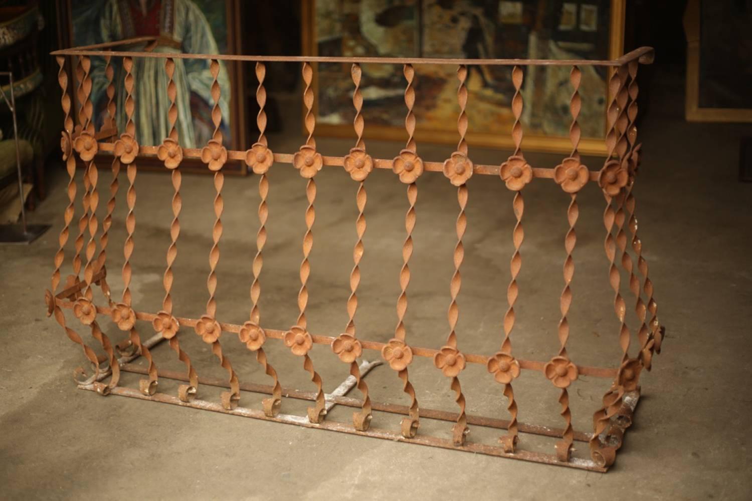 Pair of 19th Century Iron Spanish Balcony Railings 5