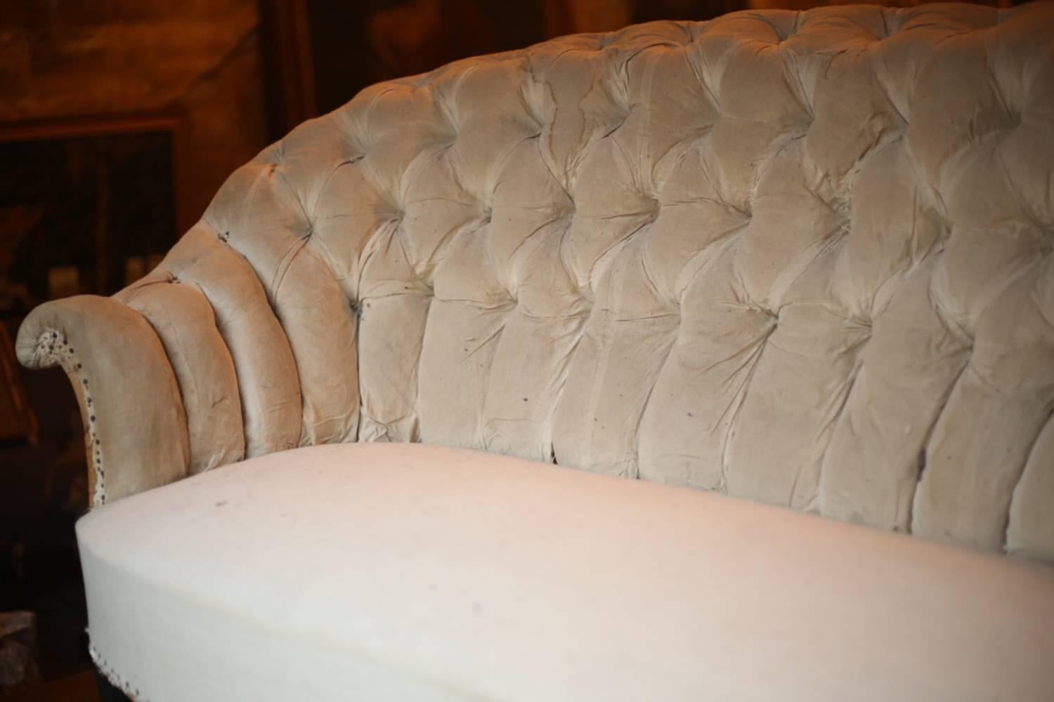 Napoleon III Deep Buttoned Curved Back Sofa In Excellent Condition In Tadcaster, GB