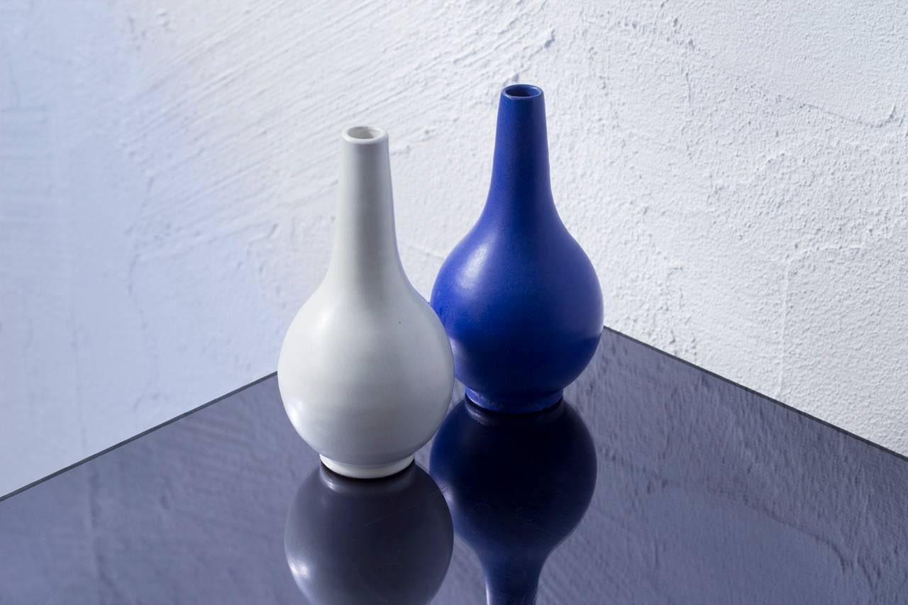 Scandinavian Modern Swedish Ceramic Vases by Vicke Lindstrand, Upsala Ekeby, 1940s