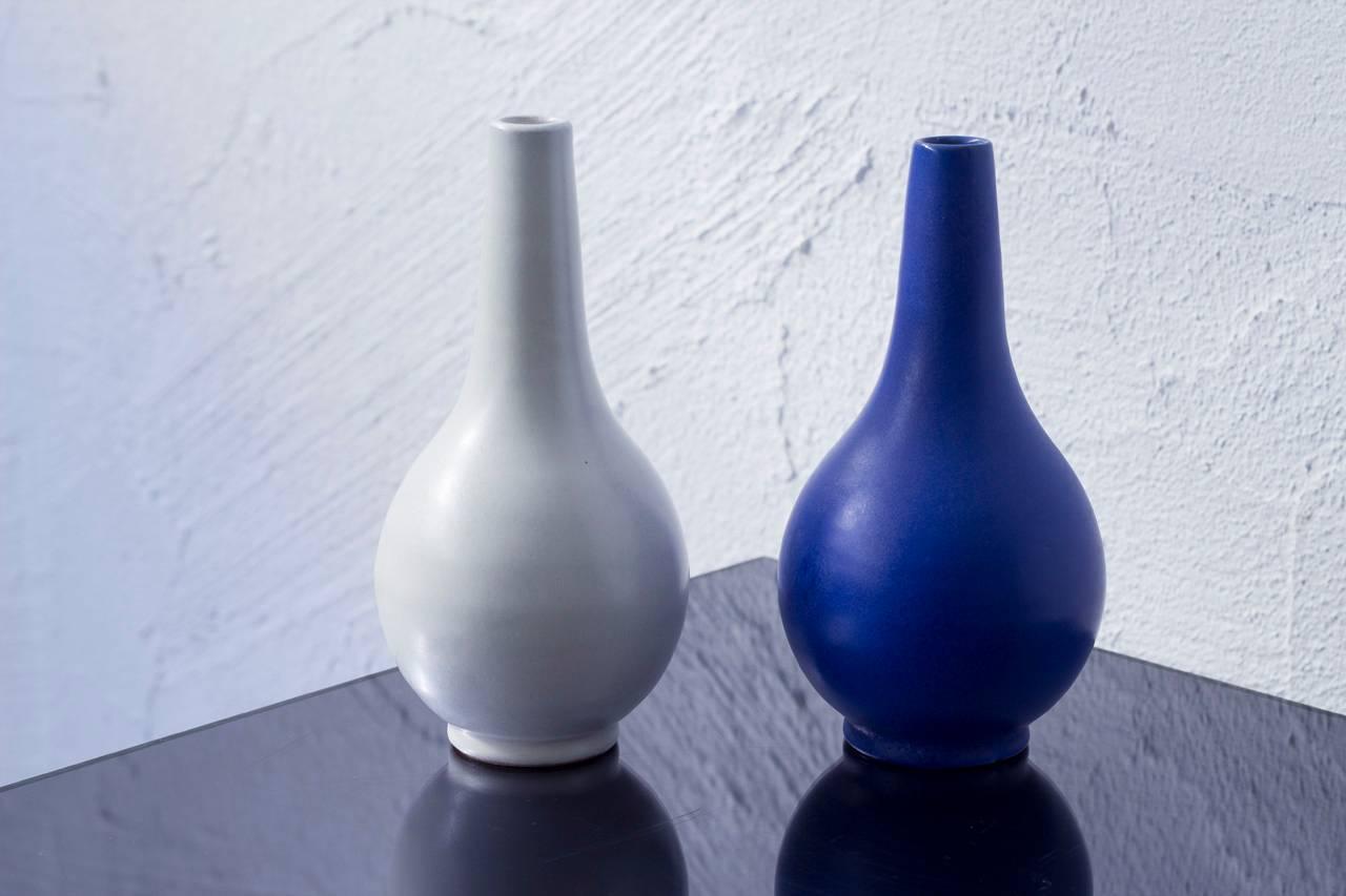 Hand-Carved Swedish Ceramic Vases by Vicke Lindstrand, Upsala Ekeby, 1940s