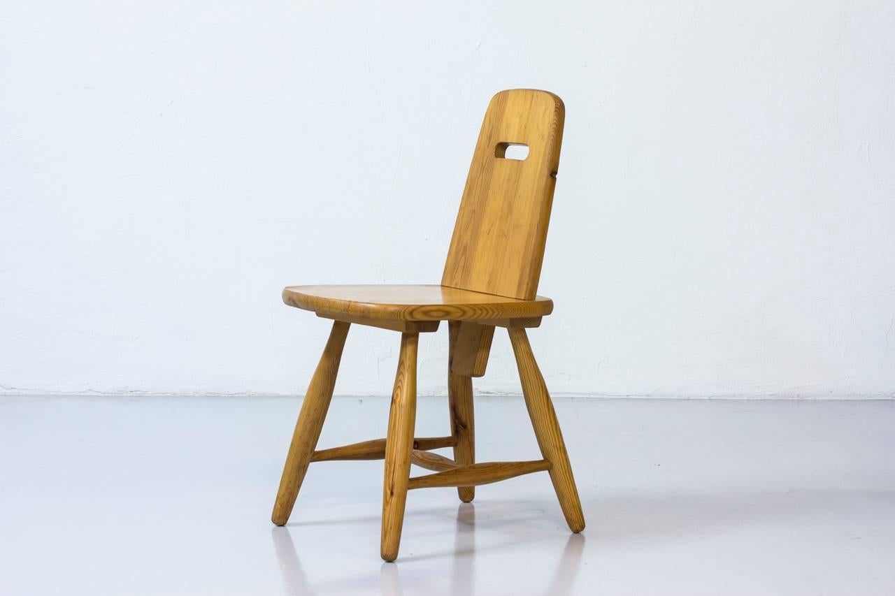 Scandinavian Modern Set of Scandinavian Pine Chairs 