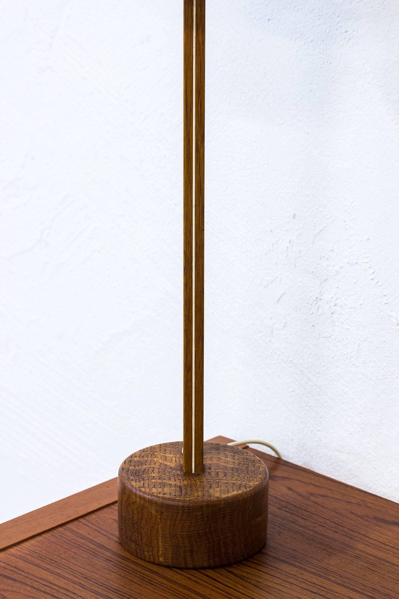 Swedish Scandinavian Modern Rare Table Lamp in Oak and Acrylic by Luxus, Sweden