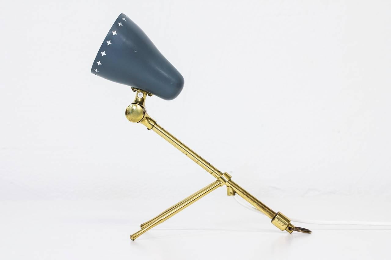 Scandinavian Modern Mid-Century Modern Cocotte Desk Lamp in Brass and Metal, Sweden