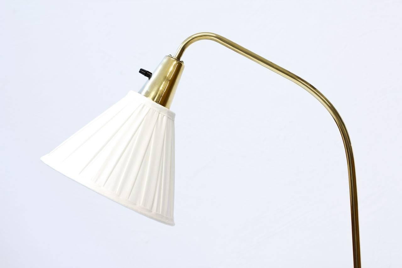 Scandinavian Modern Rare Swedish Floor Lamp in Oak and Brass by Hans Bergström for ASEA, 1950s