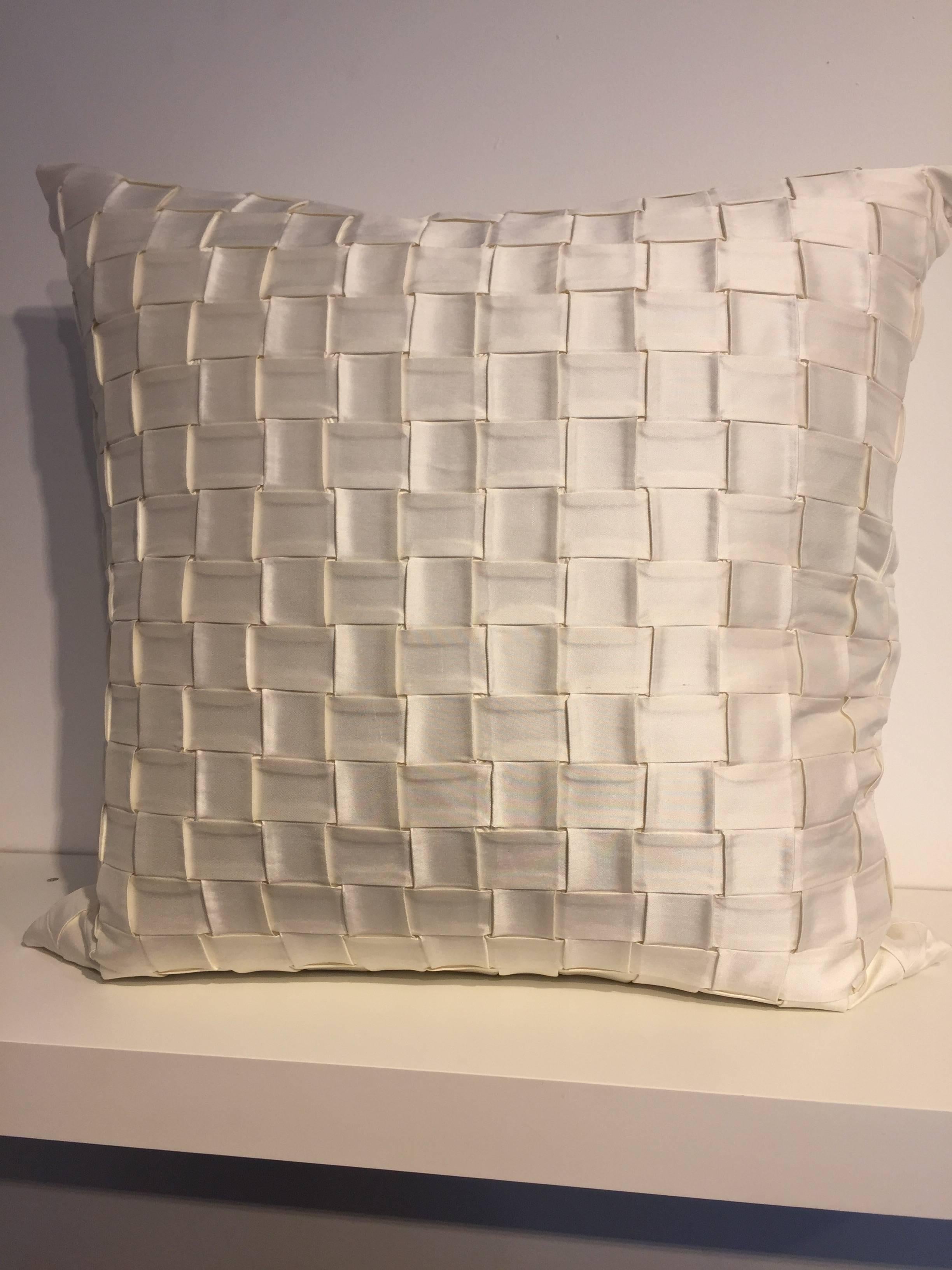 One pair silk cushions with embossed front panel in steam pleated, basket weave pattern, back panel plain silk, hand woven silk Bruno triplet taffeta #63 col. Oyster, size 55 x 55cm,
Cushion cover with lining and concealed zipper in the bottom