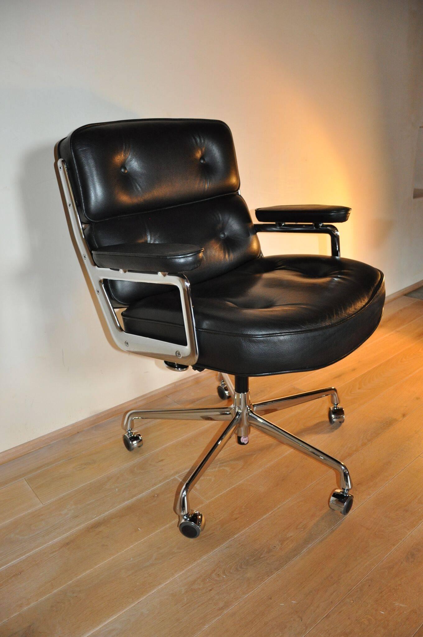German Eames Lobby Chair ES104 Black Leather