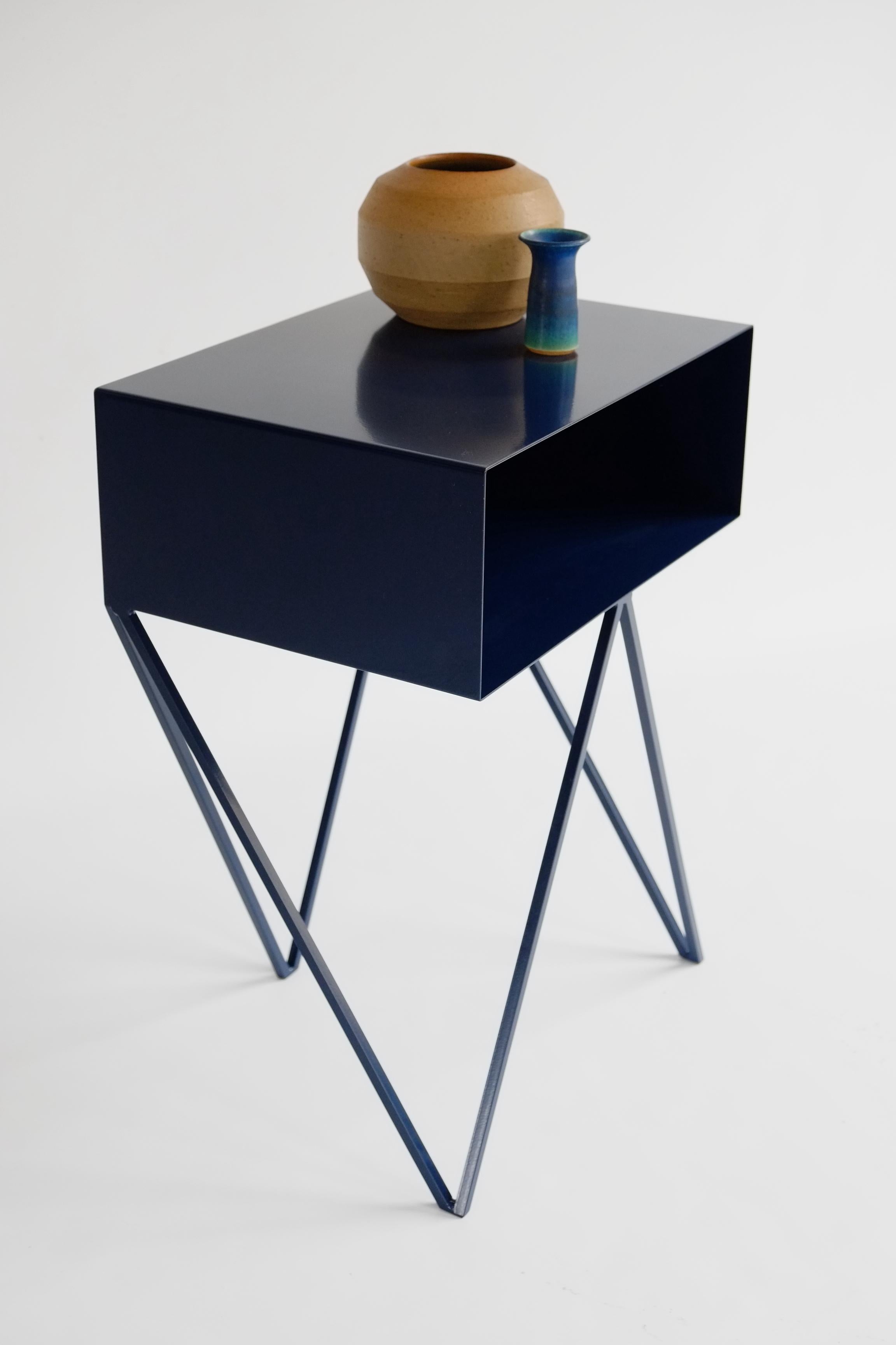 Powder-Coated Pair of Dark Blue Steel Robot Bedside Tables - Nightstands For Sale