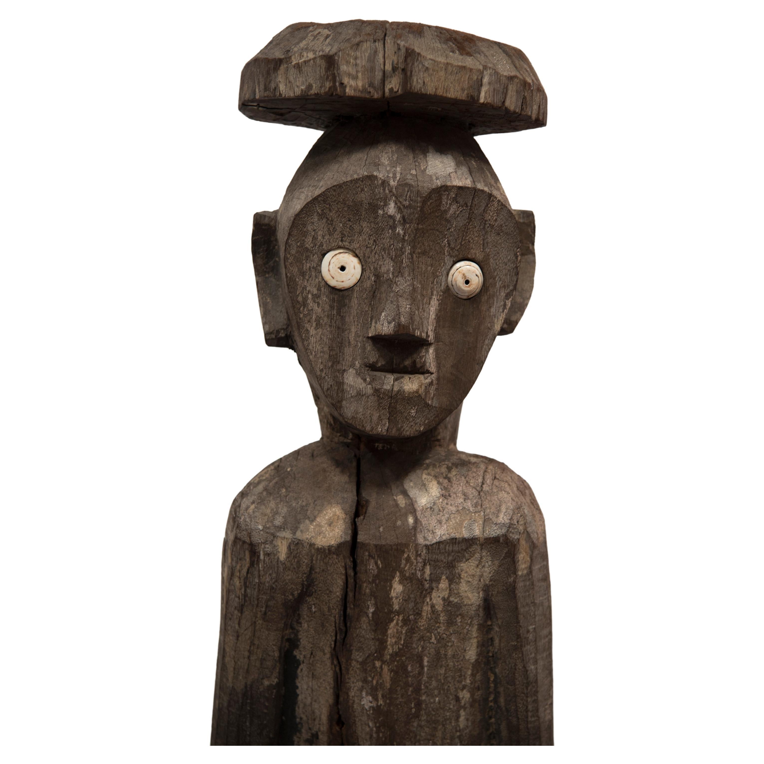 Hampadong - Kalimantan Tribal Art Carved Figure - Maile with Child For Sale