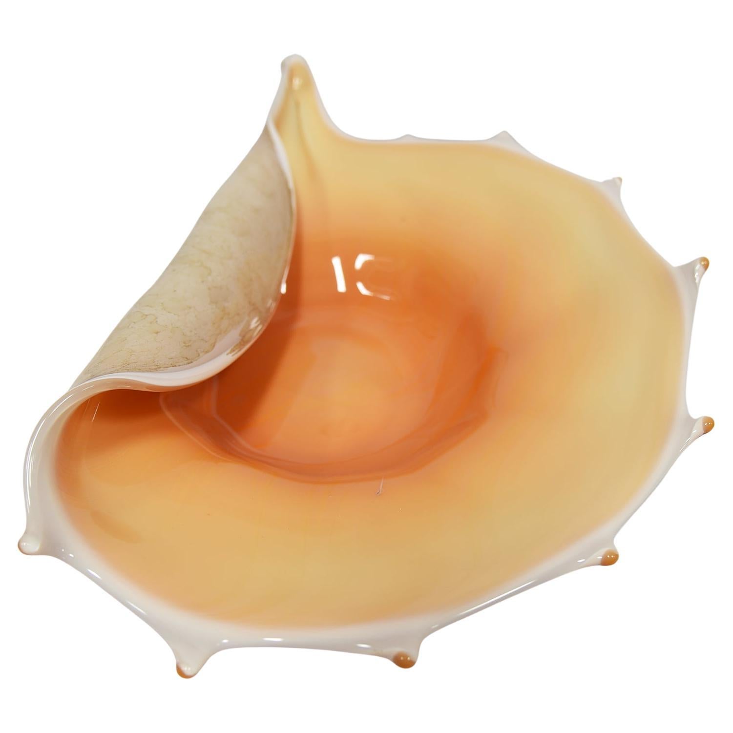 Großformatige GLASS BOWL in SHELL-Form
