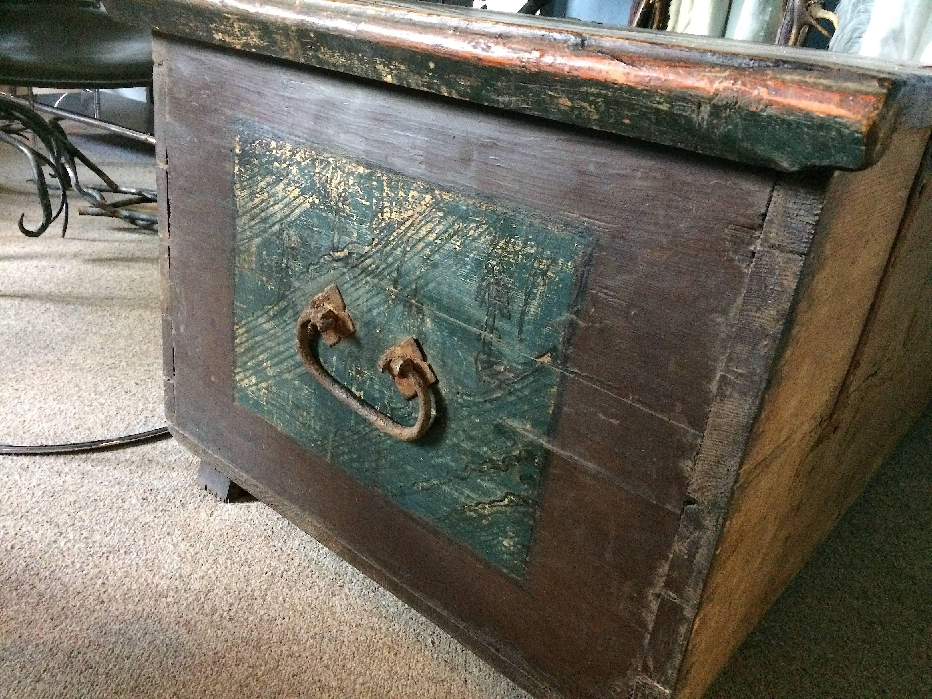 Large Swedish Marriage Chest, 1817 In Excellent Condition For Sale In Tetsworth, GB