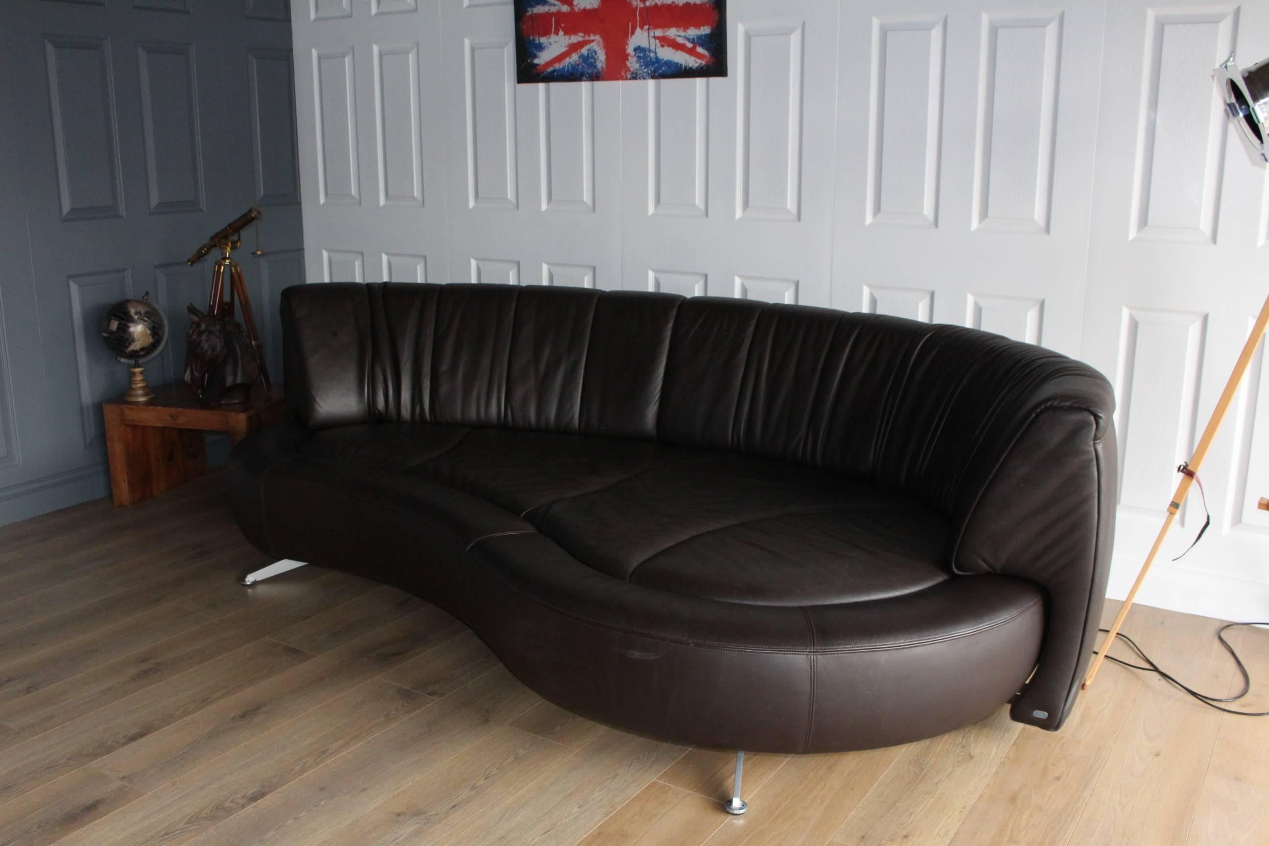 Designer De Sede DS164 brown leather sofa 
RRP £12 000 when new current model 
in very good condition
Designed by Hugo de Ruiter

 152cm by 250cm, H78cm

The modular seating system boasts expressive, sculp-tured lines. 
Inspired by Na-ture,