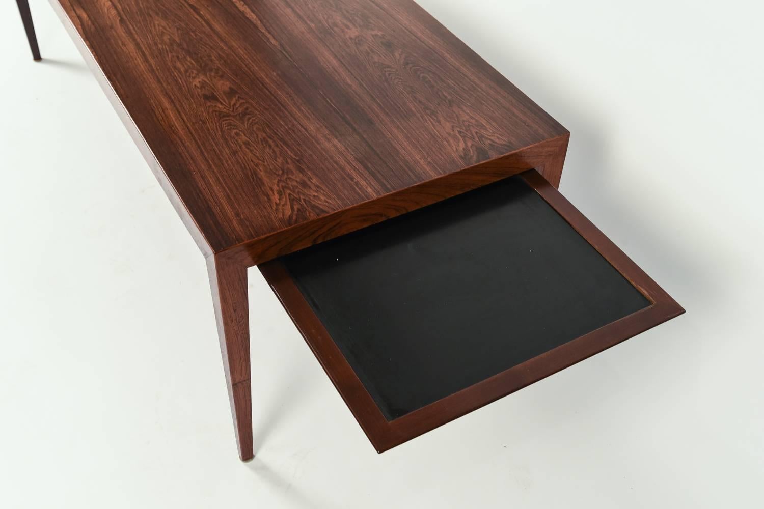 Danish Severin Hansen for Haslev Extendable Rosewood Coffee Table