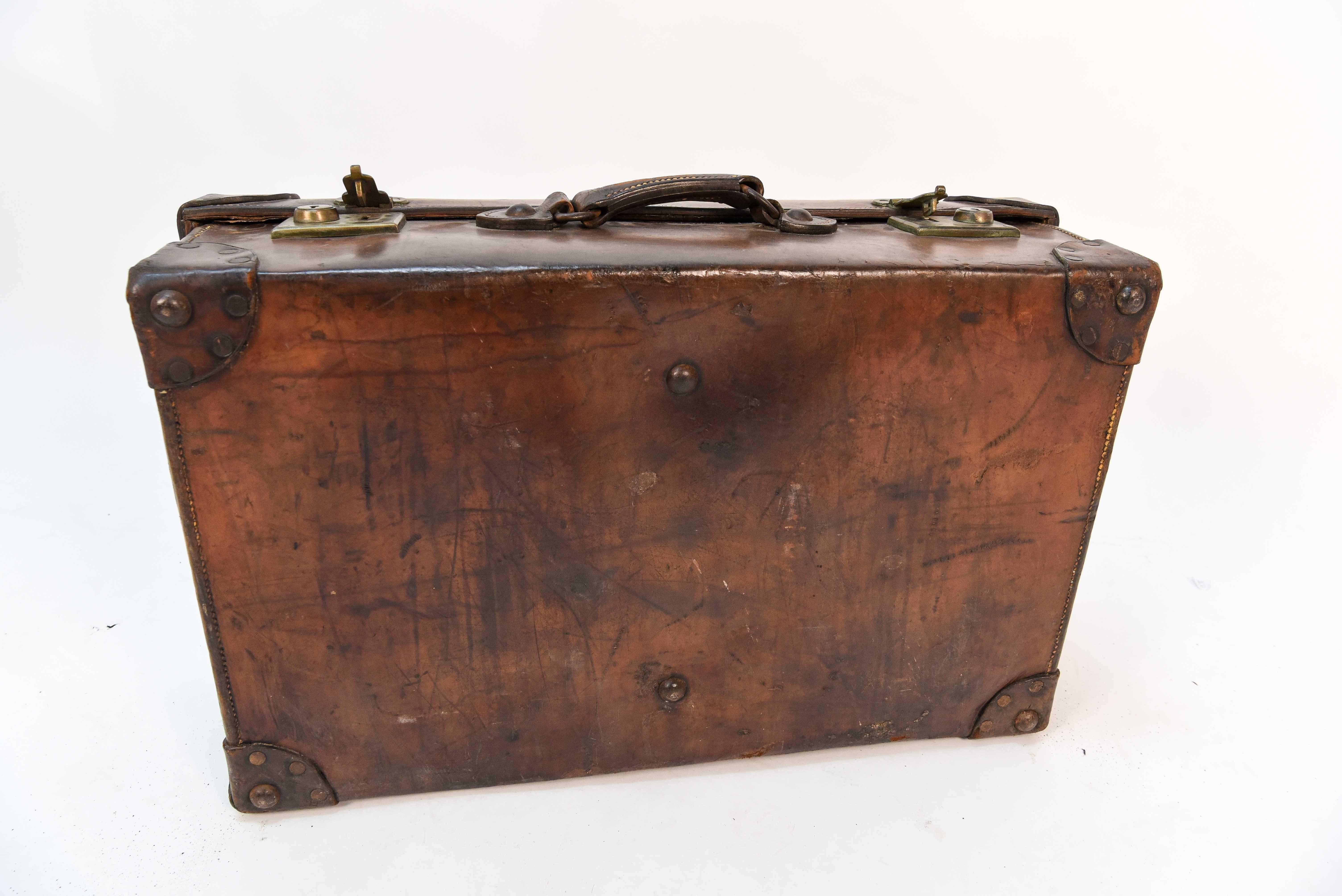A.J. Saville Bombay Leather Luggage Suitcase 1