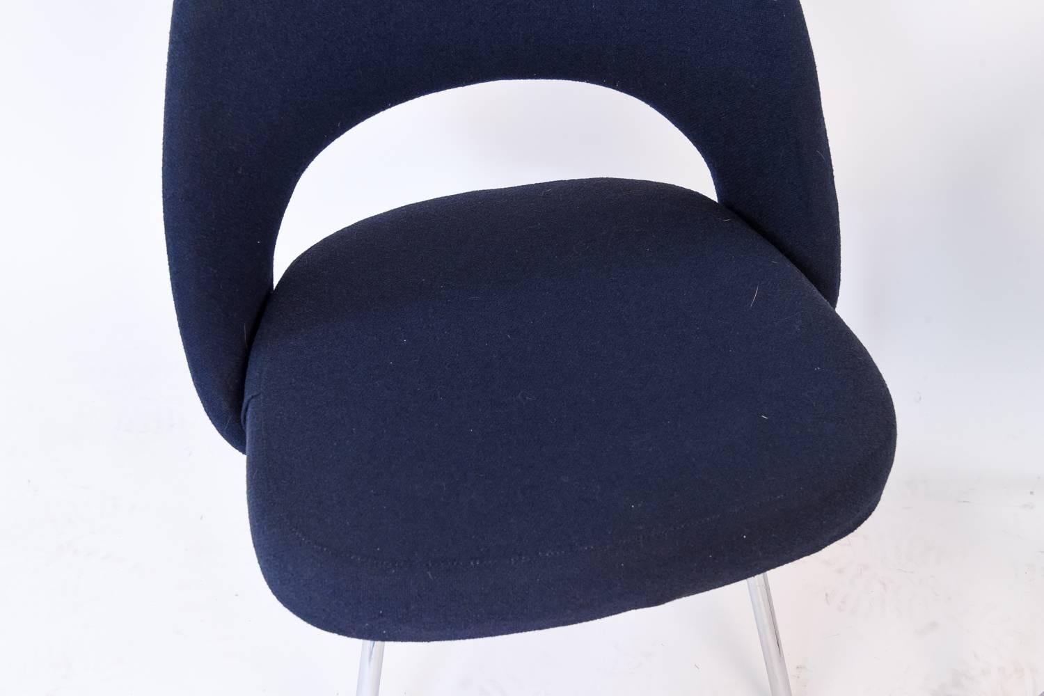 Mid-Century Modern Pair of Eero Saarinen Executive Armless Chairs