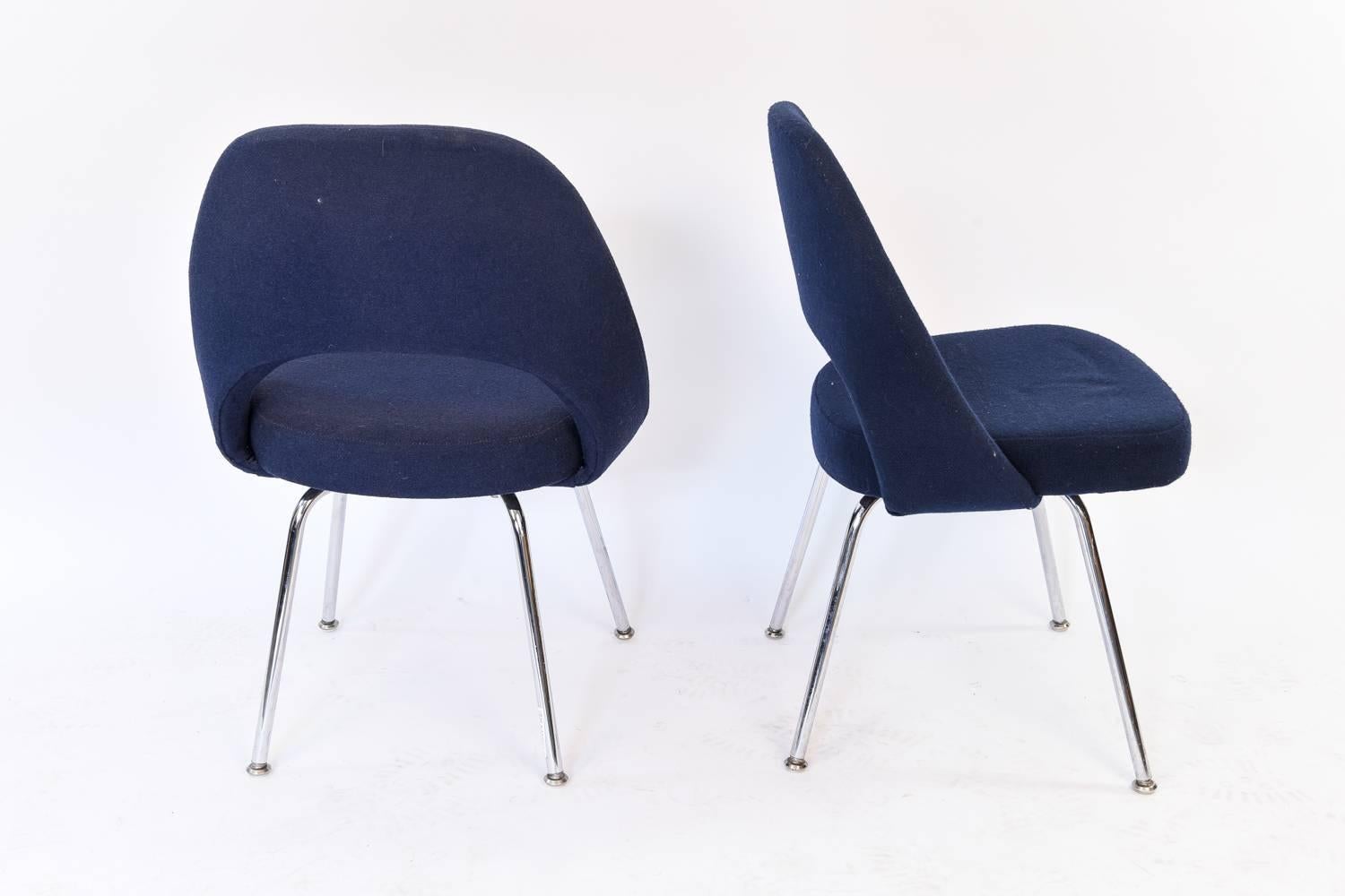 Pair of Eero Saarinen Executive Armless Chairs In Good Condition In Norwalk, CT
