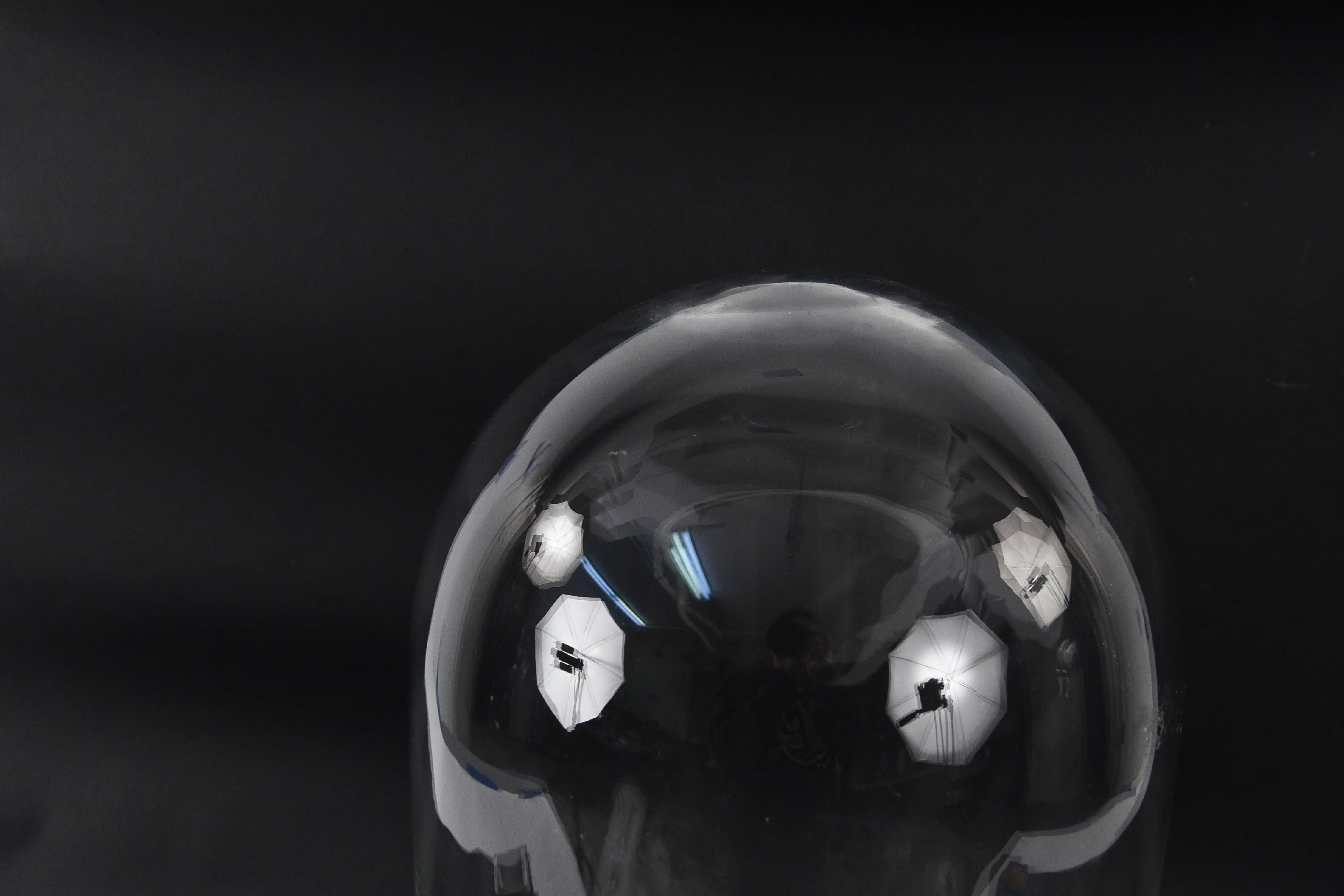 Wissenschaftliche Schaumstoffkuppel aus mundgeblasenem Glas (amerikanisch) im Angebot
