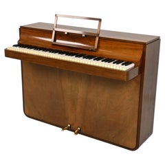 Pianette verticale en acajou danois de Louis Zwicki, vers les années 1970