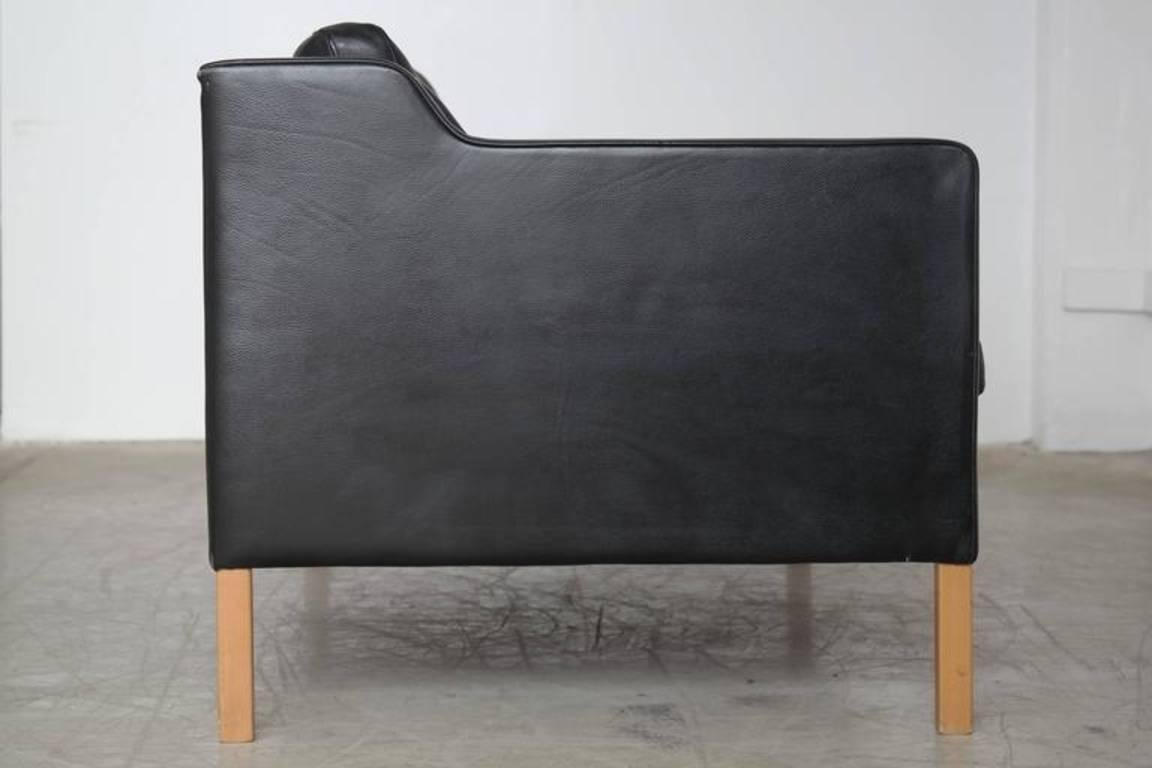 Børge Mogensen Model 2212 Style Two-Seat Sofa in Black Leather by Stouby In Good Condition In Norwalk, CT