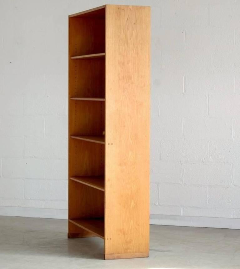 Mid-Century Modern Hans Wegner for Ry Mobler Model#8 Tall Bookcase in Oak