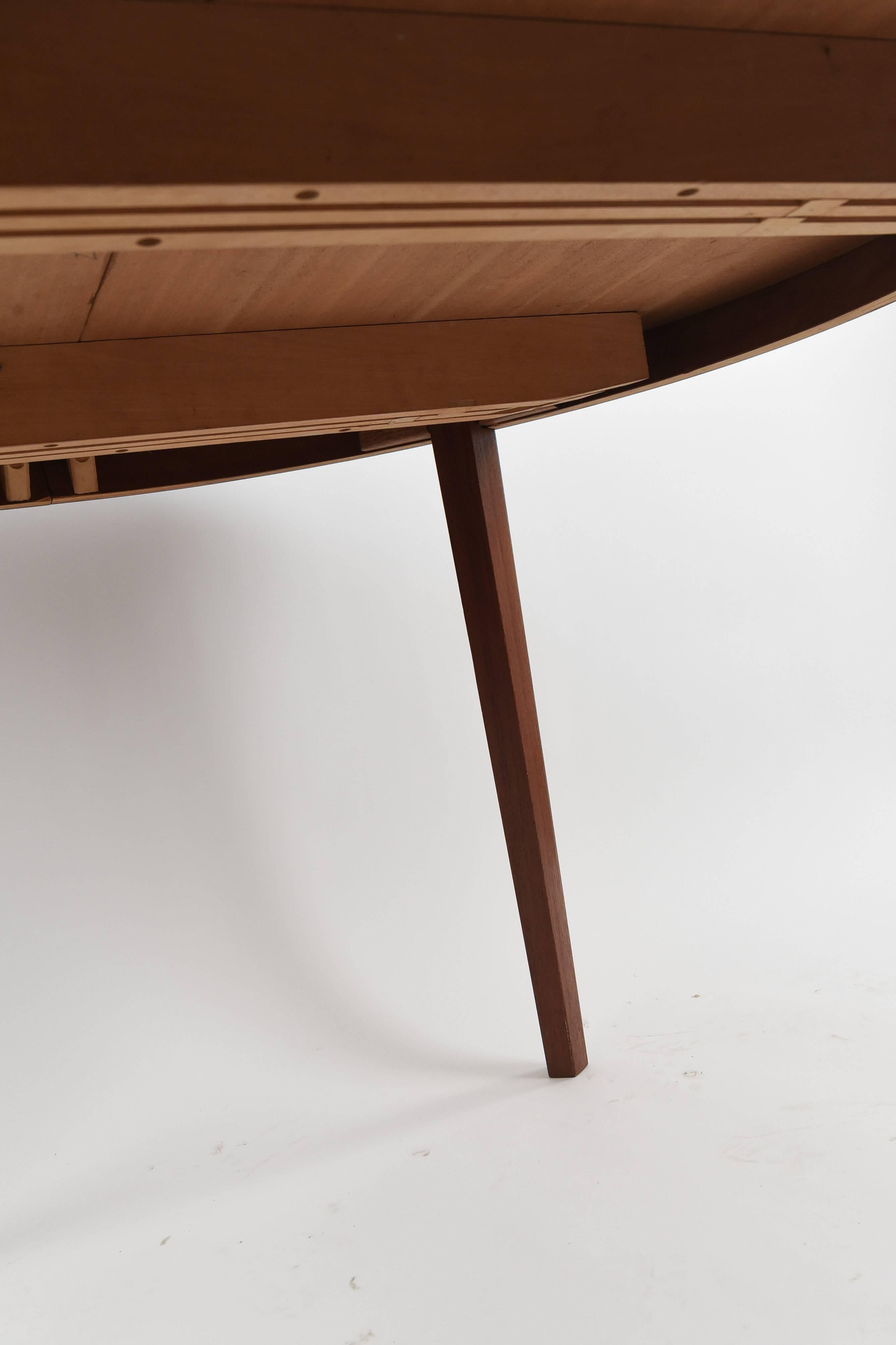 Round Midcentury Dining Table in Teak by Ole Hald for Gudme Møbelfabrik 1
