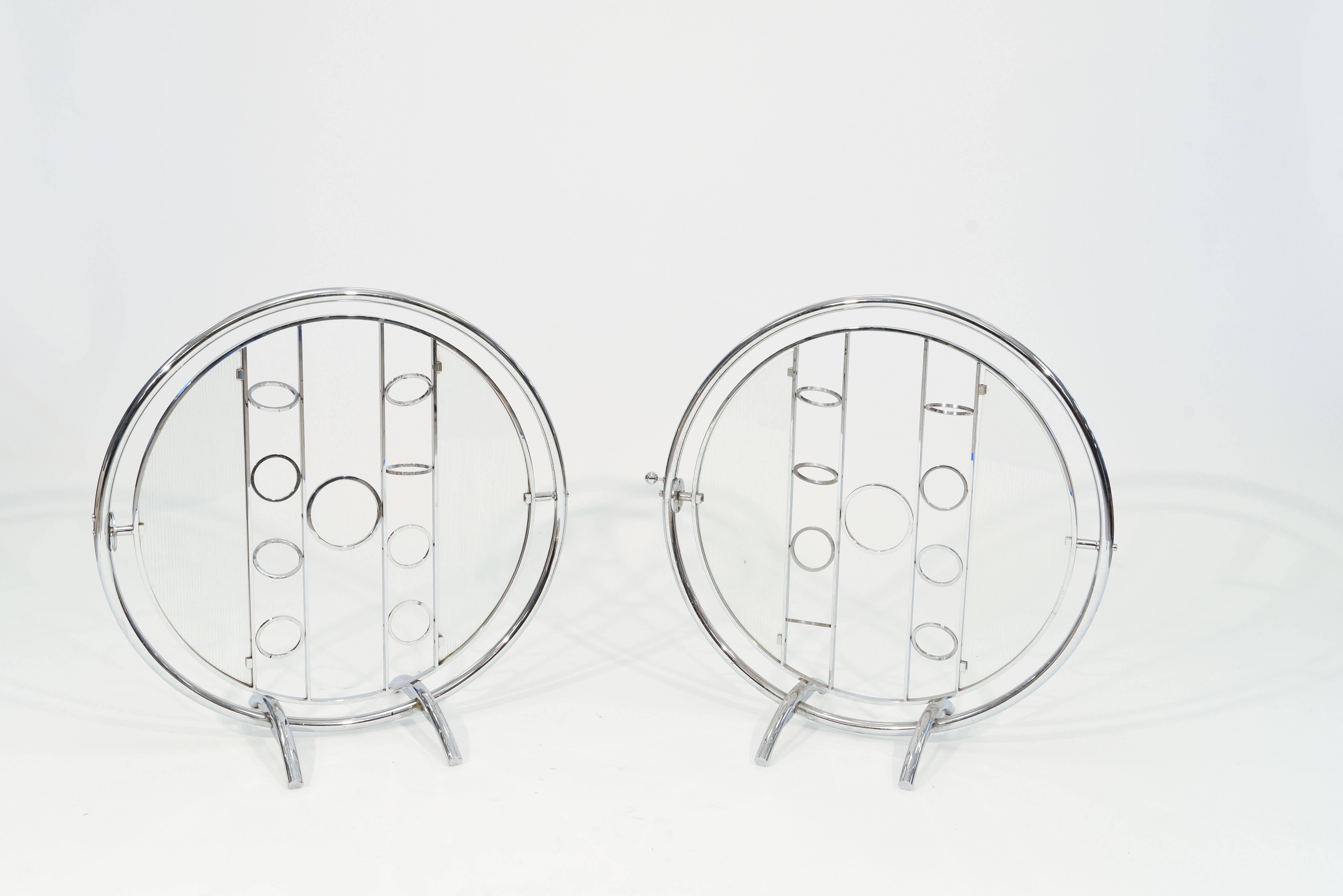 Pair of Chrome and Glass Art Deco Tilt-Top Gyro Bars In Excellent Condition In Norwalk, CT