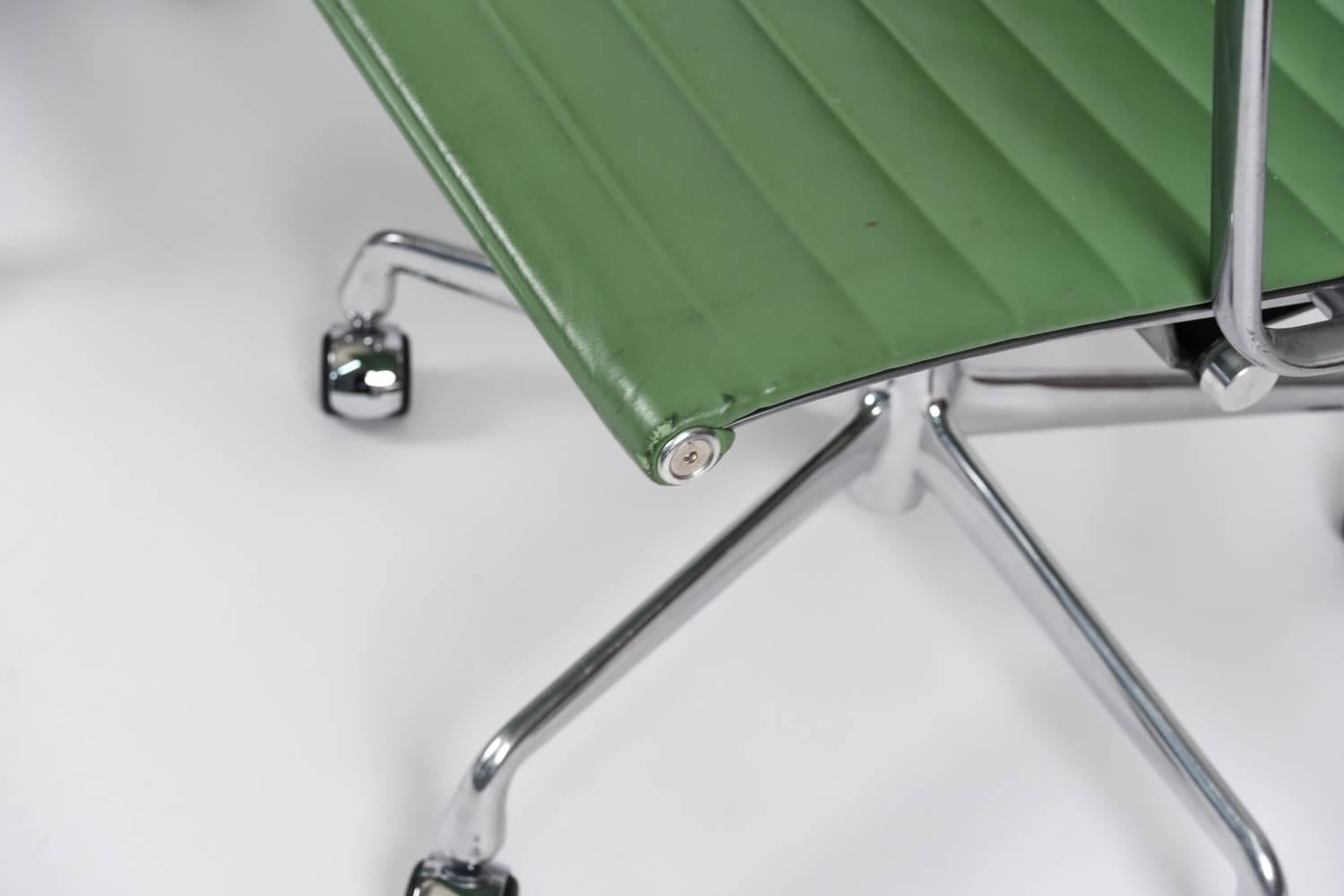 Pair of Eames for Herman Miller Aluminum Group Chairs in Apple Green Leather 1