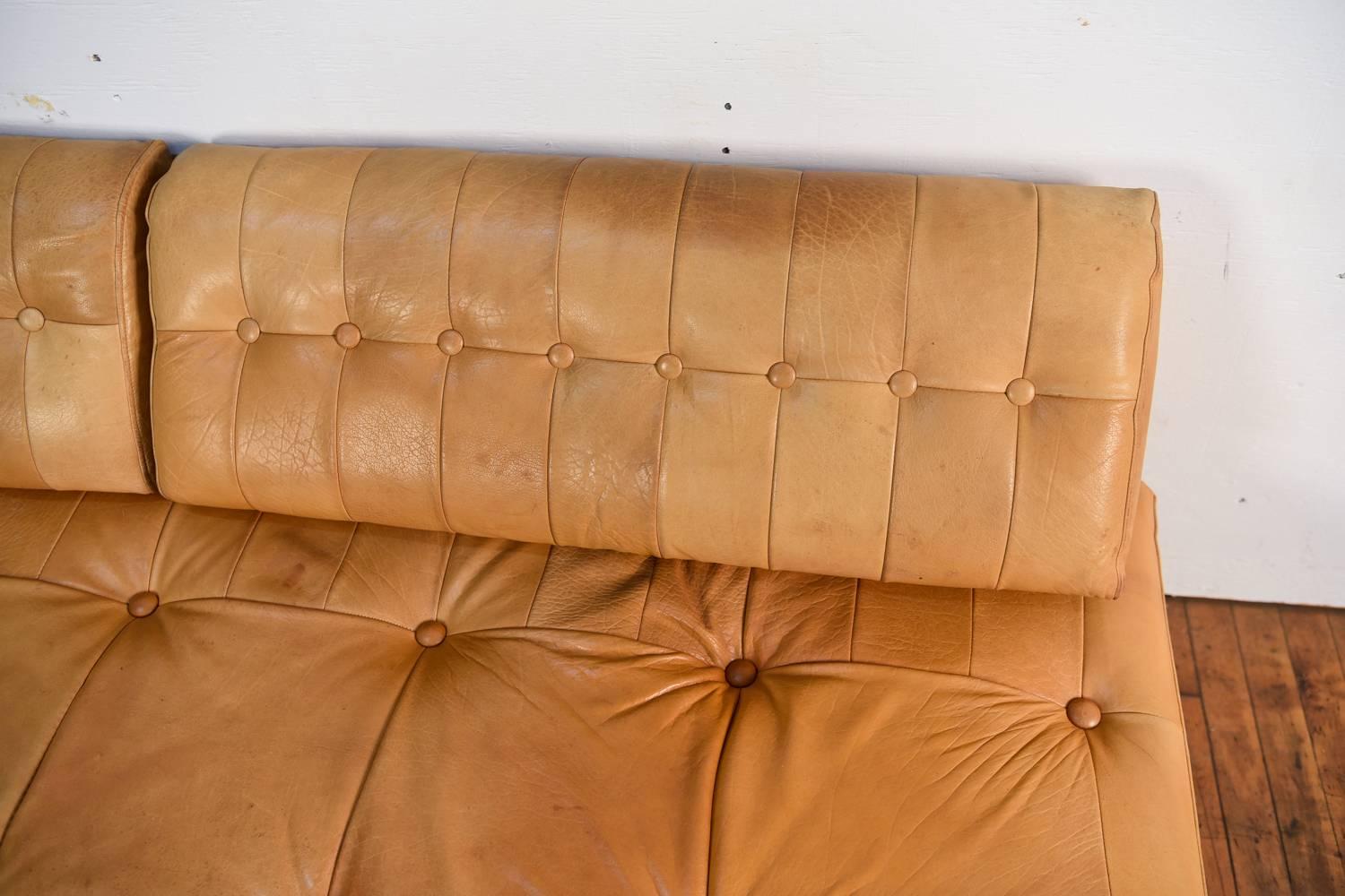 Danish Midcentury De Sede Style Butterscotch Colored Leather Sofa or Daybed 2