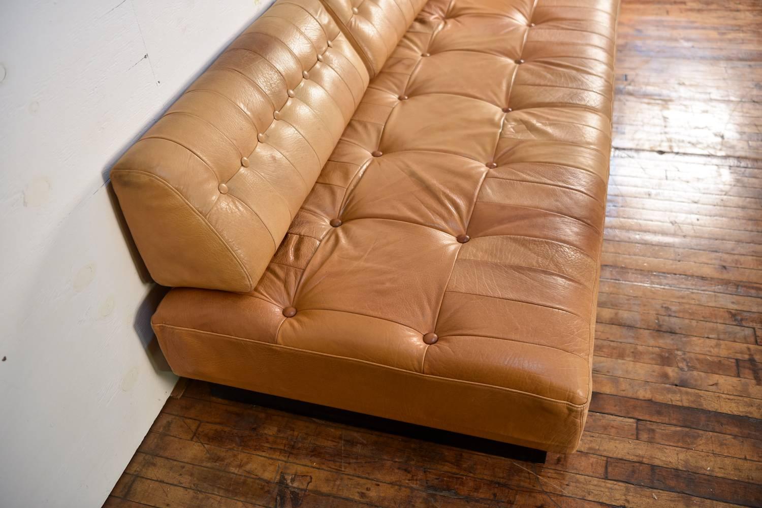 Danish Midcentury De Sede Style Butterscotch Colored Leather Sofa or Daybed 3