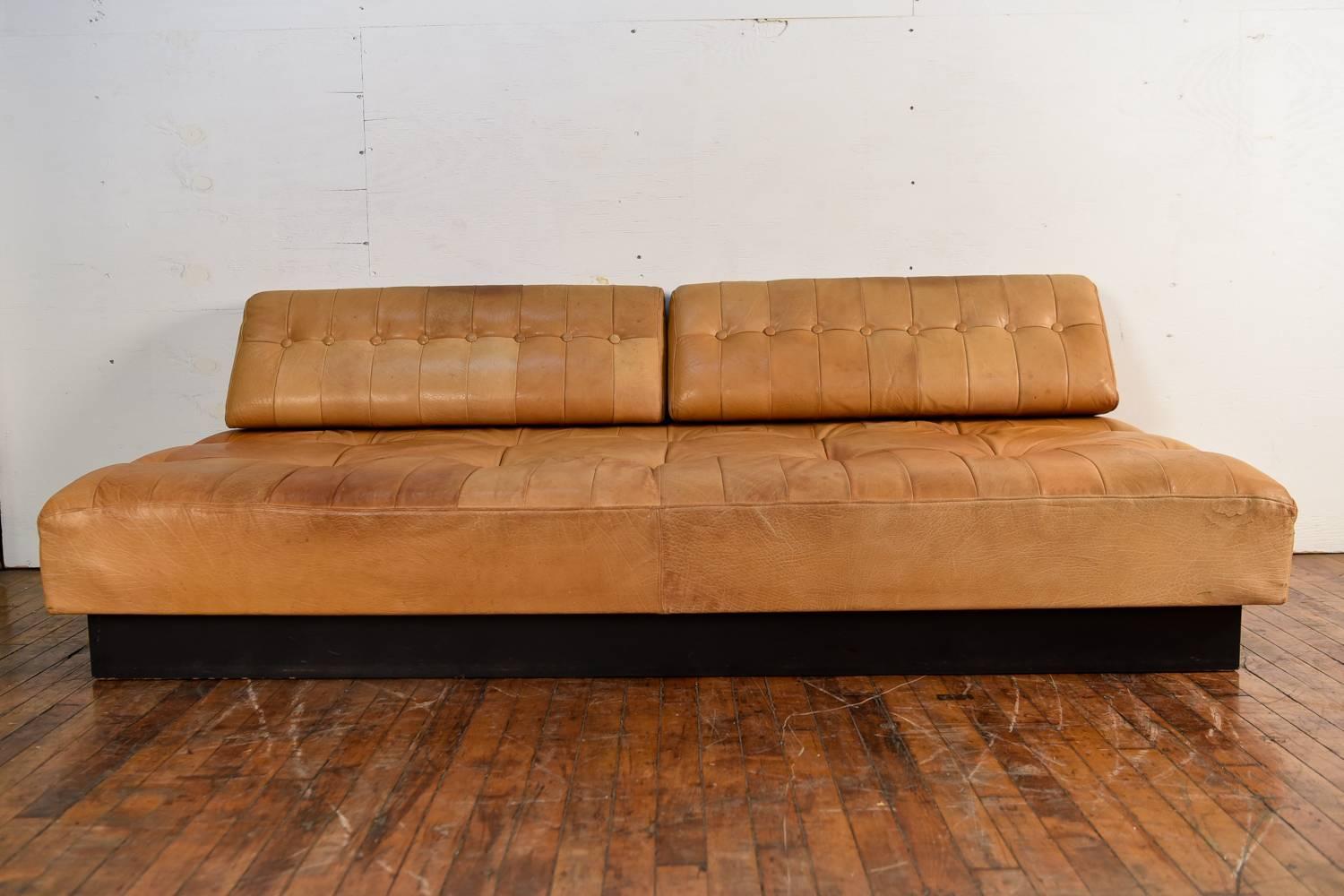 Danish Midcentury De Sede Style Butterscotch Colored Leather Sofa or Daybed 4