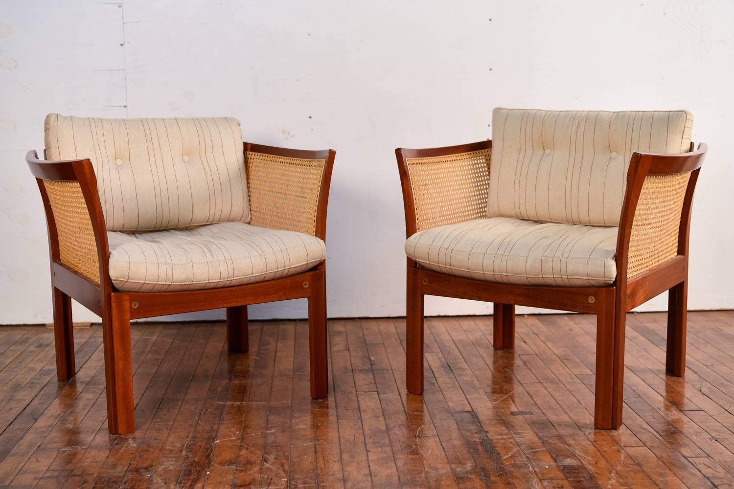 Mid-Century Modern Pair of Plexus Easy Chairs in Mahogany by Illum Wikkelsø for C. F. Christensen