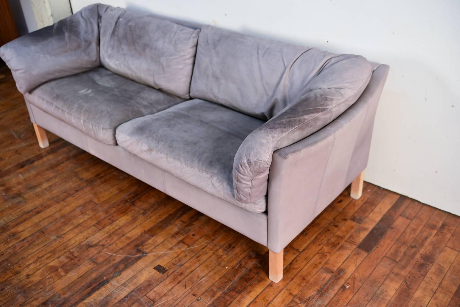 Mid-Century Modern Mogens Hansen Model 35 Gray Leather Sofa