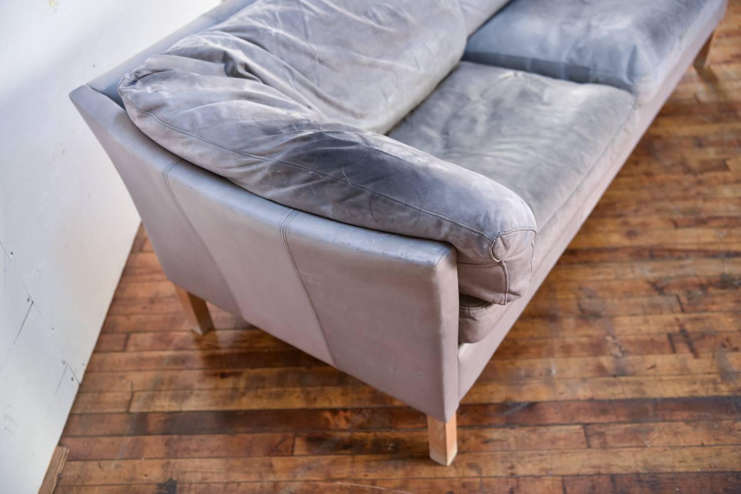 Mogens Hansen Model 35 Gray Leather Sofa 3