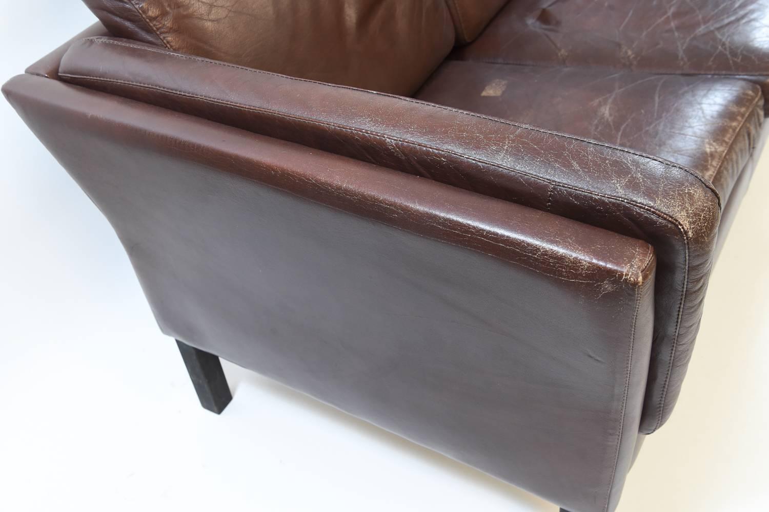 Danish Midcentury Three-Seat Sofa in Chocolate Brown Leather 4