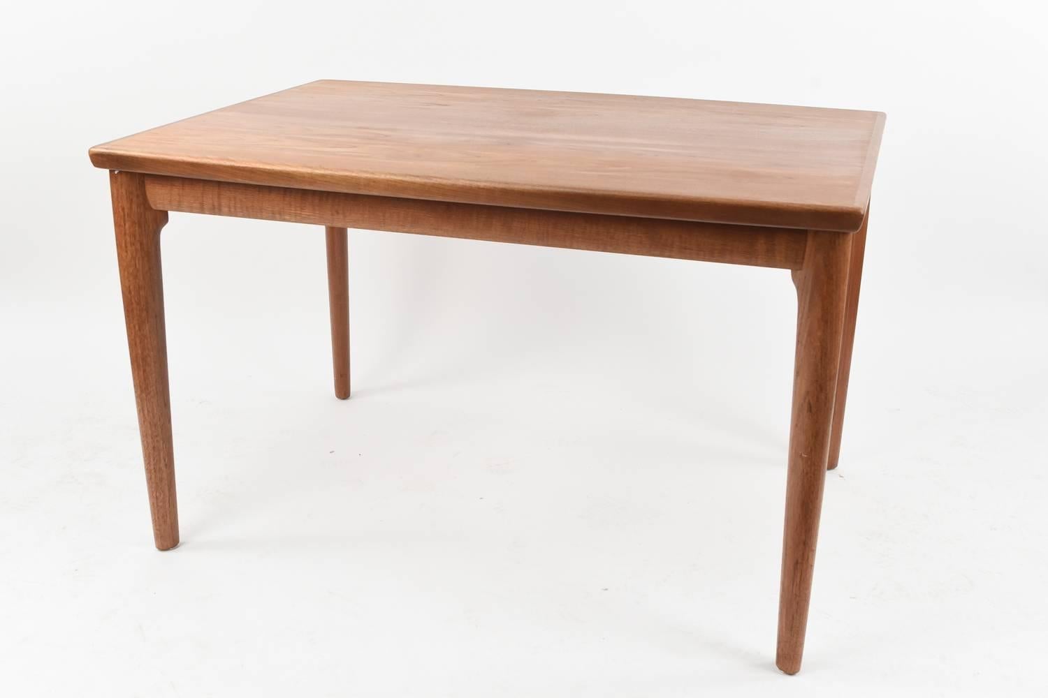 Danish Midcentury Teak Extending Dining Table For Sale 2