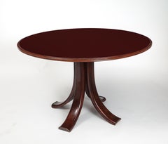 Osvaldo Borsani para ABV: mesa de comedor o de centro de nogal, cristal y latón, modelo 6521