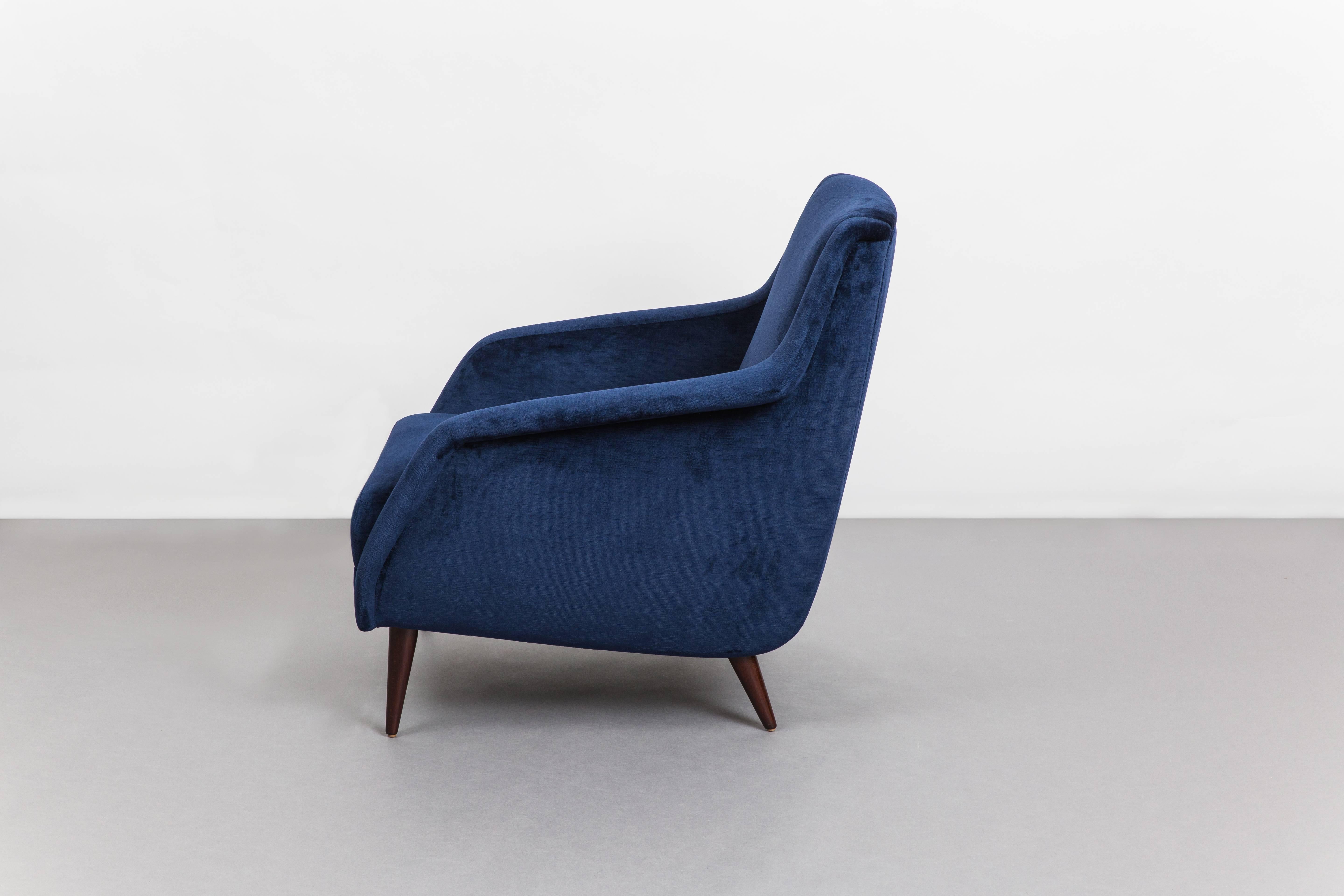 Mid-Century Modern Carlo De Carli for Cassina Pair of Armchairs Model 802 in Navy Velvet, 1950s