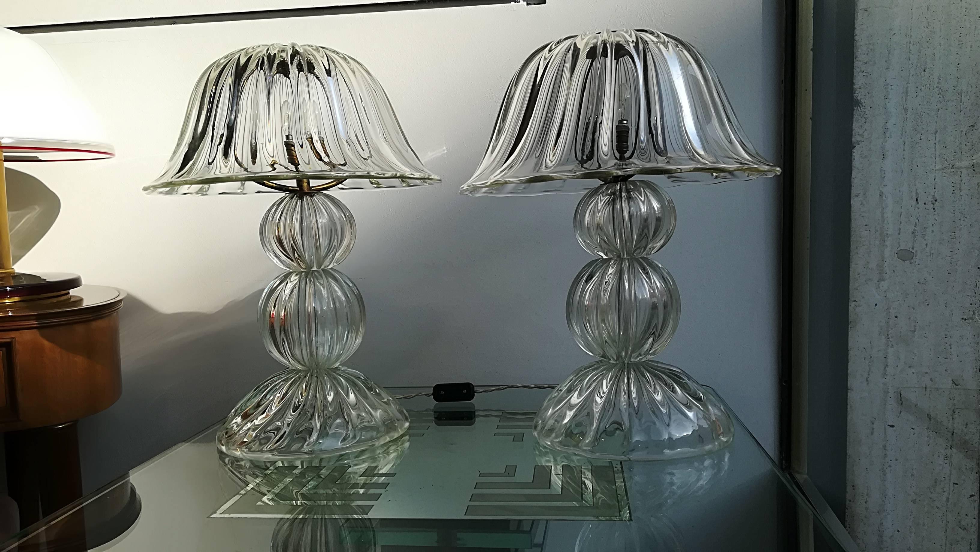 Exceptional Seguso table lamp Murano glass 1950. Brass and Murano glass iridescent.