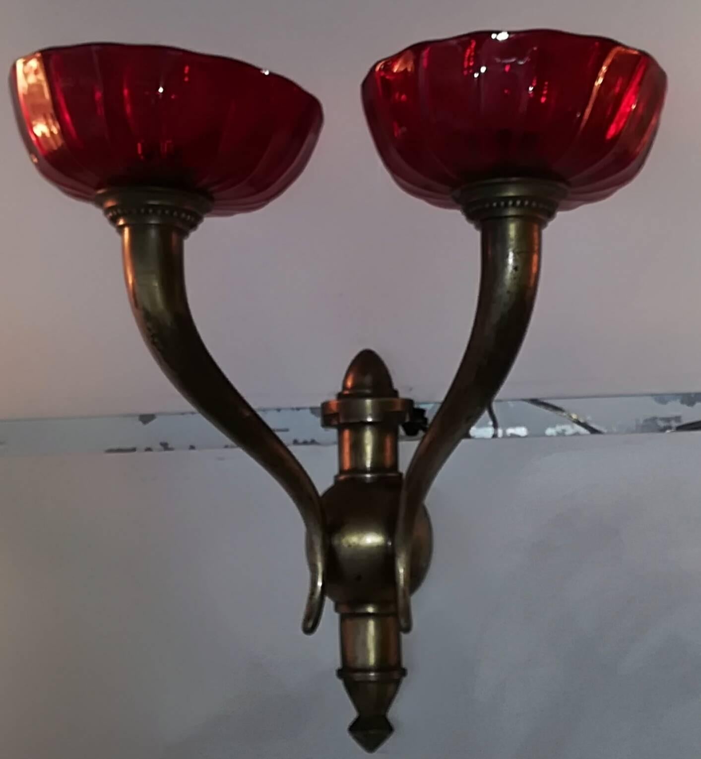 Art Deco Pair of Venini Brass and Red Murano Glass Italian Sconses 1930 For Sale