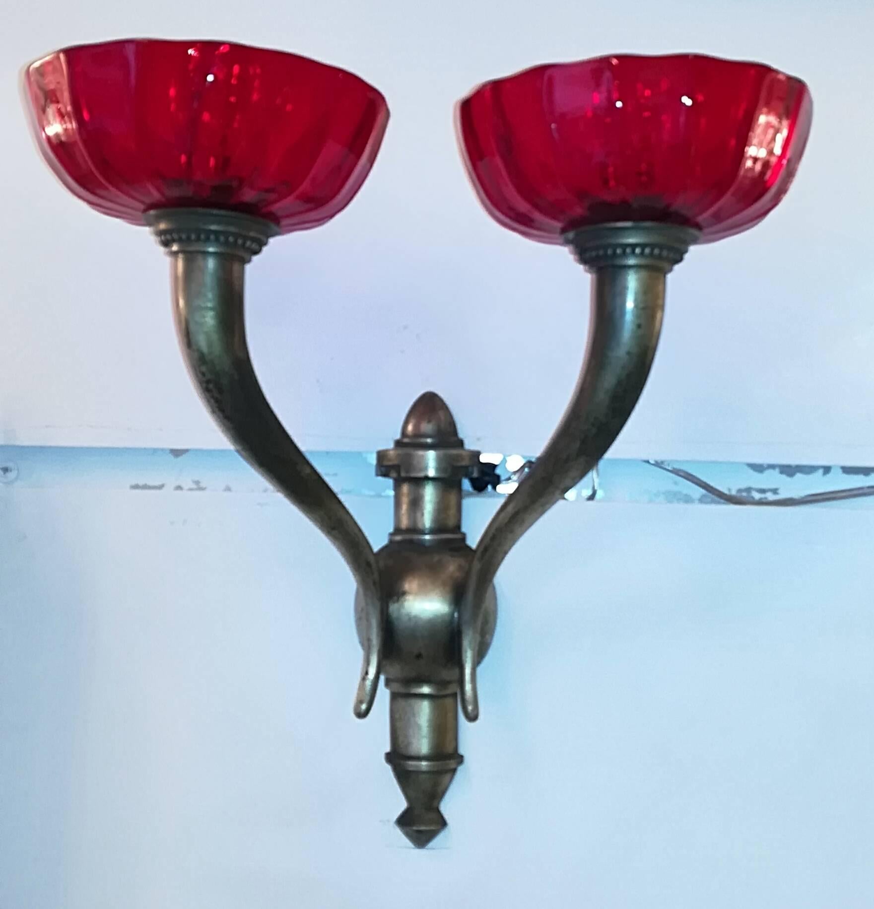 Pair of Venini Brass and Red Murano Glass Italian Sconses 1930 For Sale 2