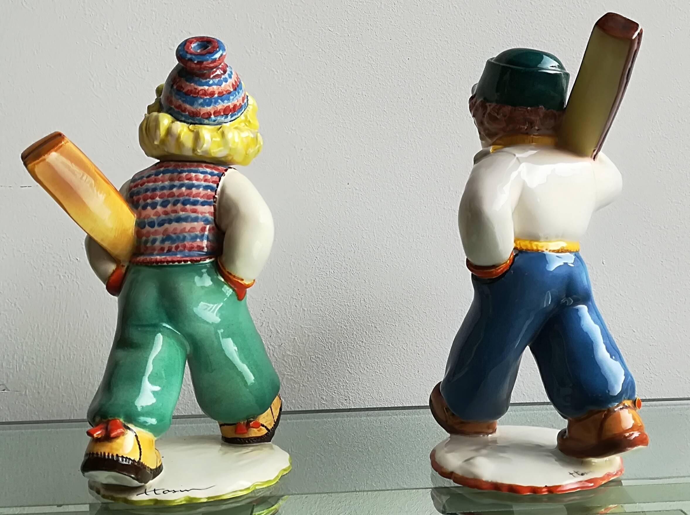 Pair of ceramic 1930, Sciatori Skiers Manifacture Tosin la freccia.